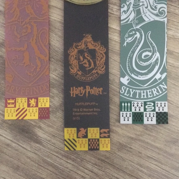 COPY - Harry Potter Crest Bookmarks - Picture 5 of 10
